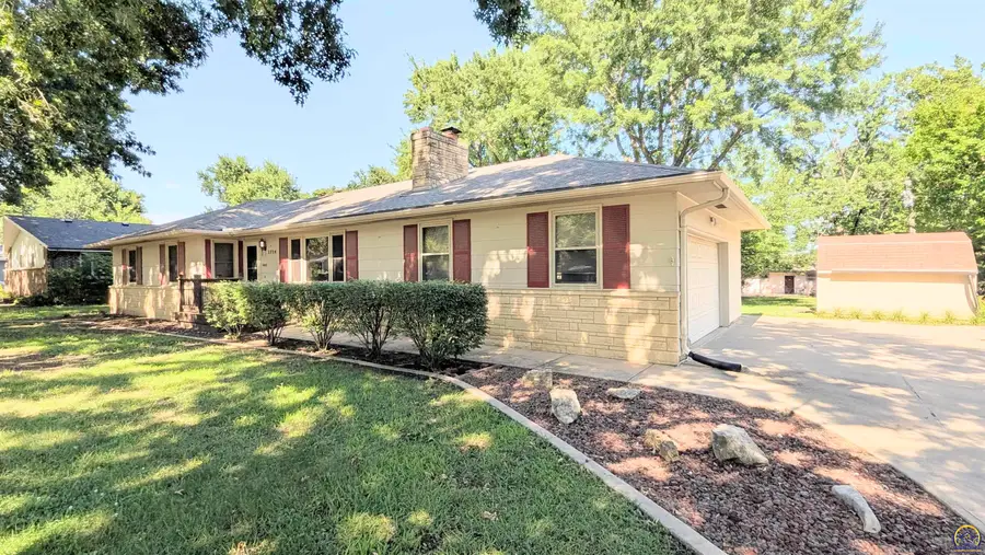 1714 Luther St, Emporia, KS 66801 - #3