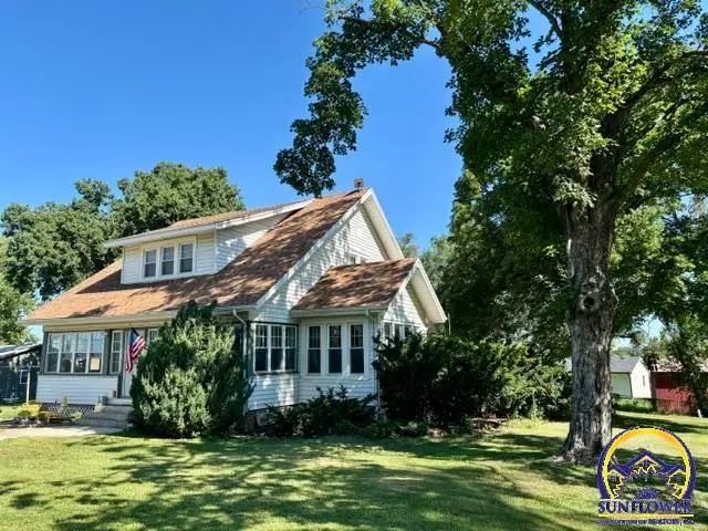 520 Atchison St, Oskaloosa, KS 66066 - #2