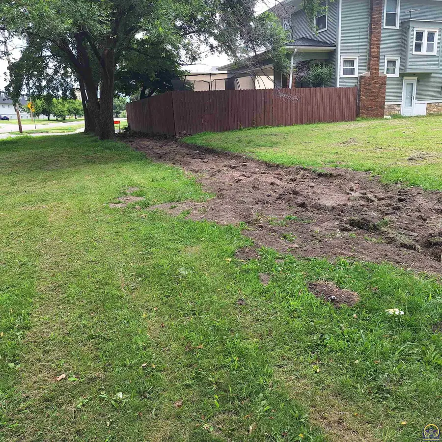 1244 SW Polk St, Topeka, KS 66612 - #3