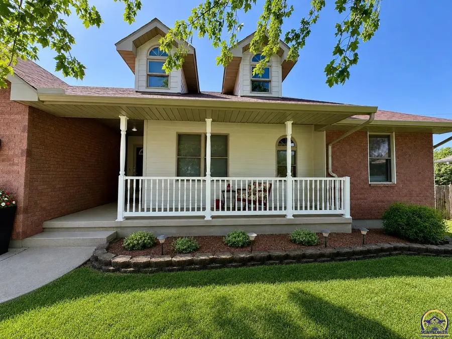 3535 Caribou Ln, Emporia, KS 66801 - #2