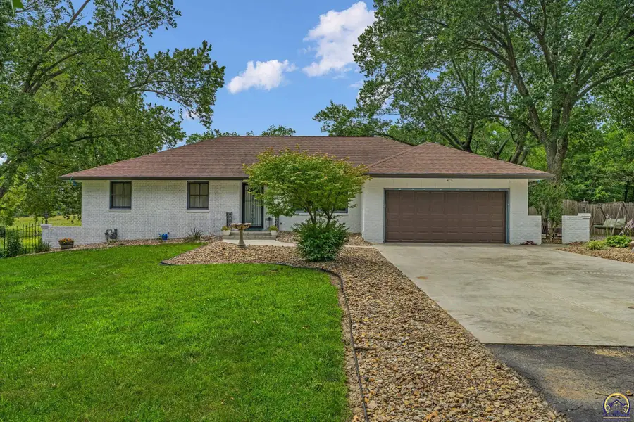 2637 NE 39th St, Topeka, KS 66617 - #2