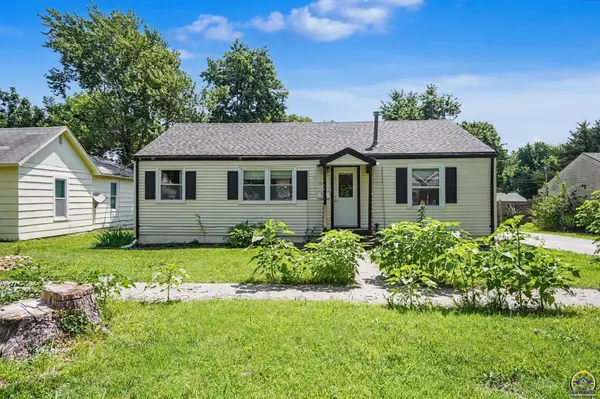 717 N Sycamore St, Ottawa, KS 66067