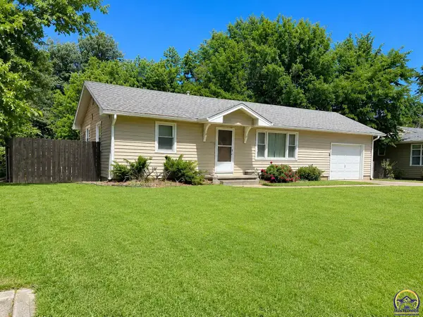 909 Elm St, Emporia, KS 66801