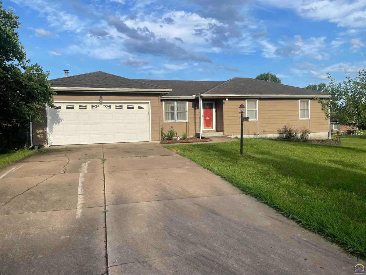 4117 SE Colorado Ave, Topeka, KS 66609 - #1