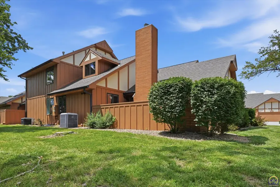 5641 Hawick Ln, Topeka, KS 66614 - #3