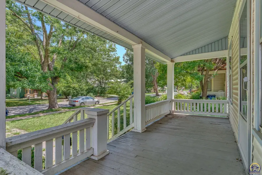 1923 Barker Ave, Lawrence, KS 66046 - #3
