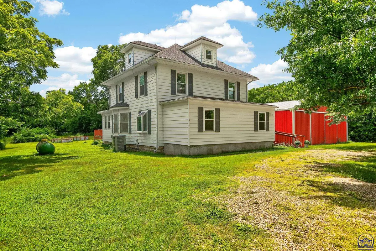 13151 62nd St, Oskaloosa, KS 66066 - #1