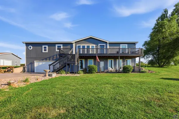 6449 NW Humphrey Rd, Topeka, KS 66618
