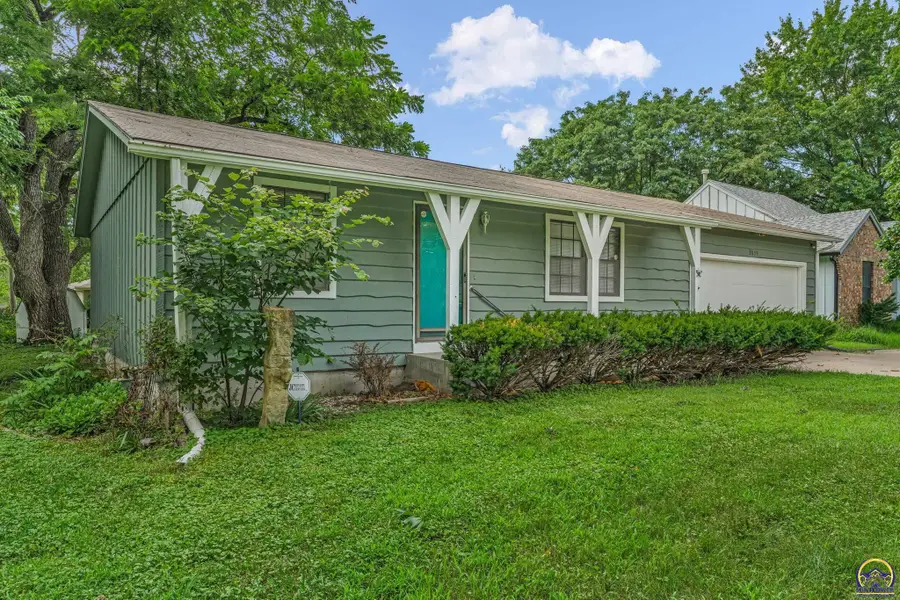 2835 SW Kingsrow Rd, Topeka, KS 66614 - #3