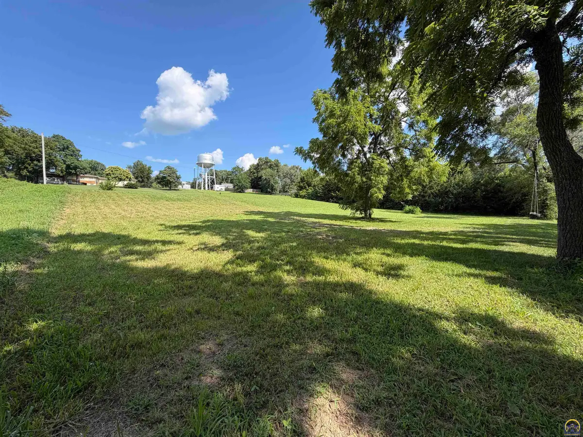 908 Mulberry St, Valley Falls, KS 66088 - #1