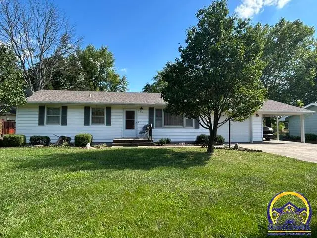 526 E 10th St, Lyndon, KS 66451 - #1