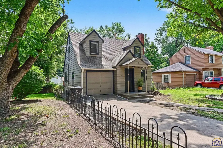 2220 SE Virginia Ave, Topeka, KS 66605 - #3