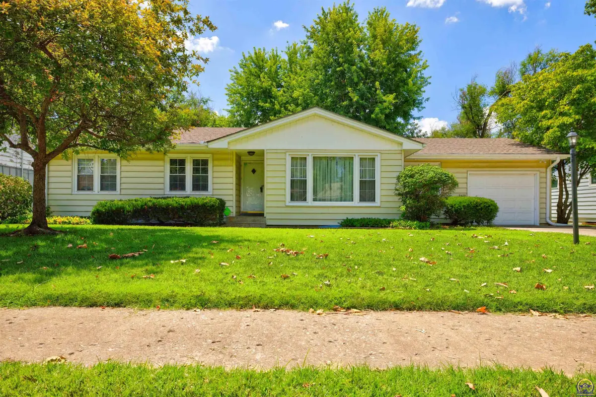 5429 SW 19th St, Topeka, KS 66604 - #1