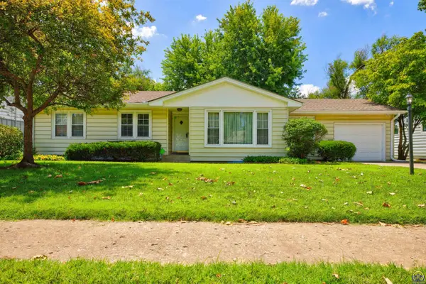 5429 SW 19th St, Topeka, KS 66604