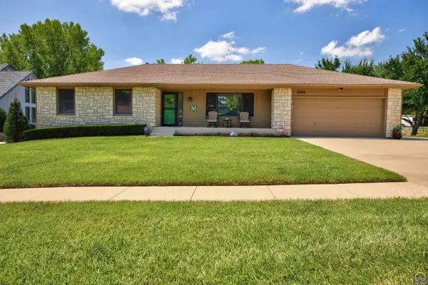 6745 SW 28th St, Topeka, KS 66614