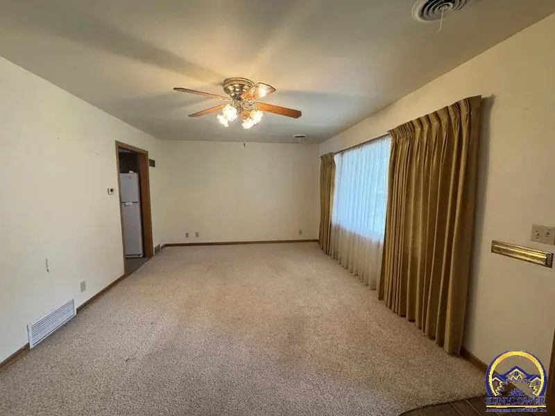 607 N 7th St, Hiawatha, KS 66434 - #2
