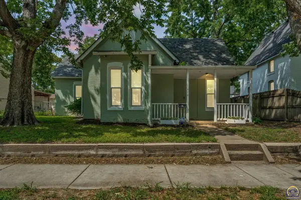 416 NW Fairchild St, Topeka, KS 66608