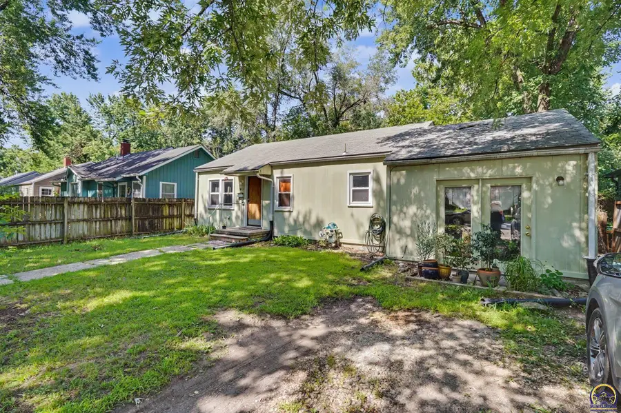 1911 Tennessee St, Lawrence, KS 66046 - #3