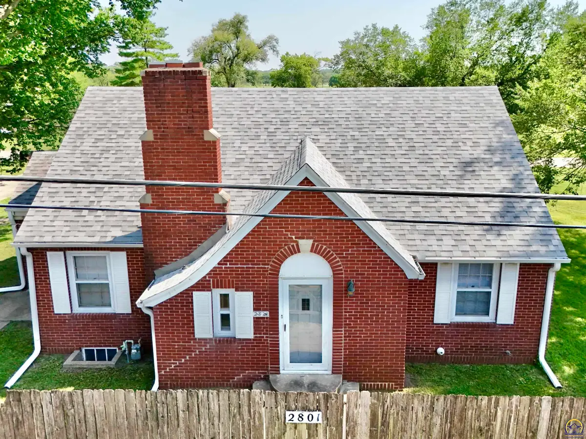 2801 SW 21st St, Topeka, KS 66604 - #1