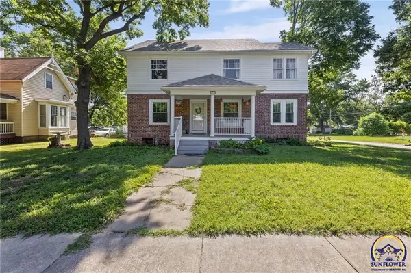 633 S Cedar St, Ottawa, KS 66067-2923