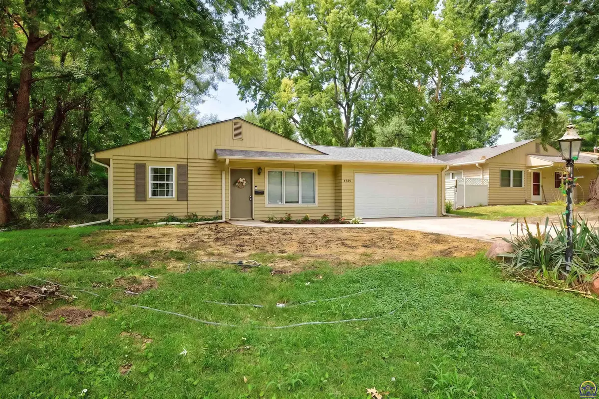 4735 SW 17th Ter, Topeka, KS 66604 - #1