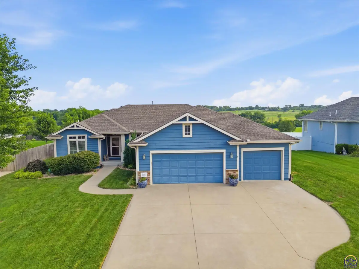 1842 NW 49th St, Topeka, KS 66618 - #1