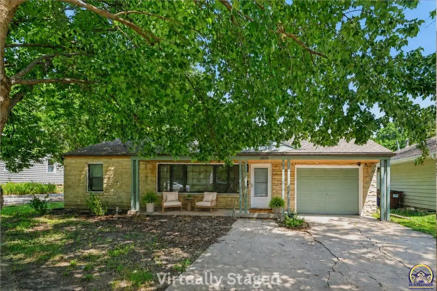 2038 Tennessee St, Lawrence, KS 66046 - #2