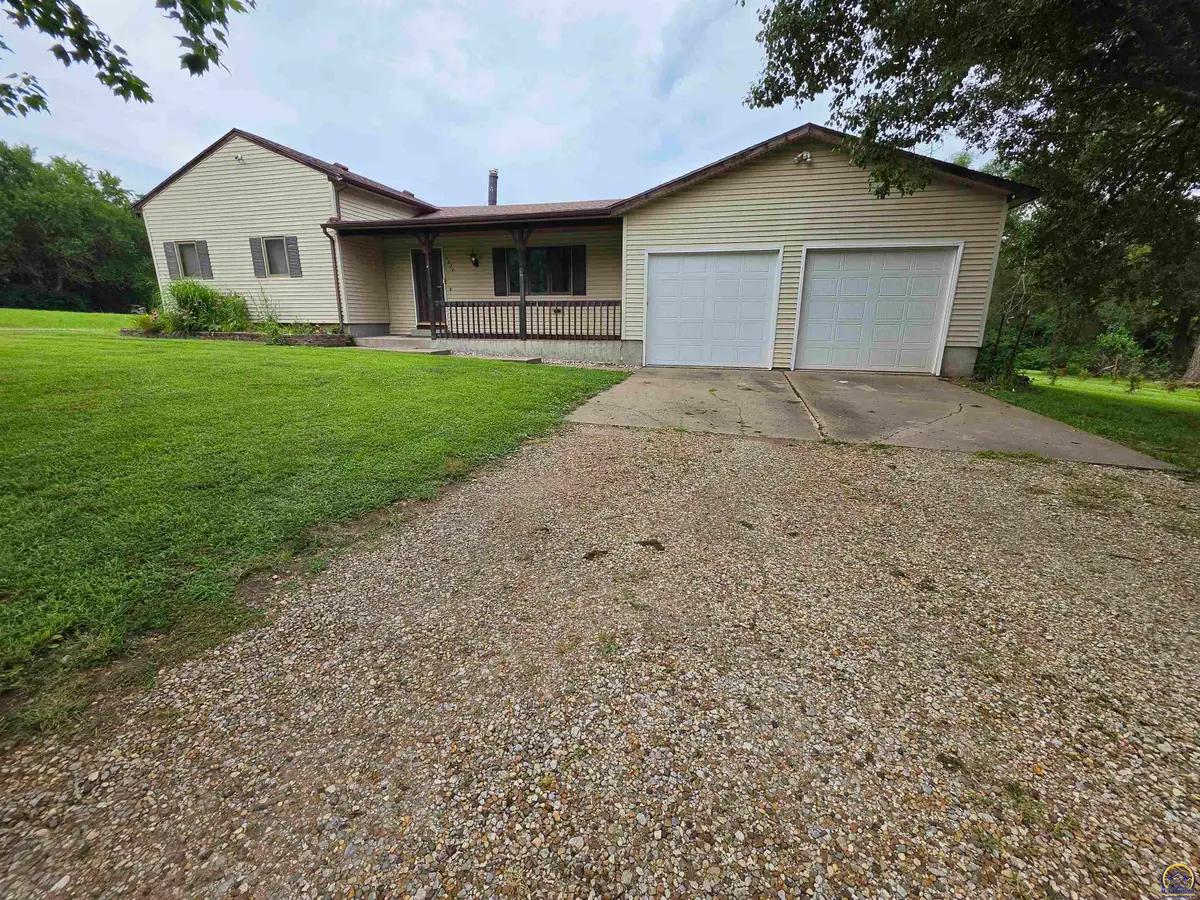 5820 NE Indian Creek Rd, Topeka, KS 66617 - #1