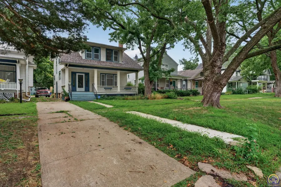 1282 SW College Ave, Topeka, KS 66604 - #2