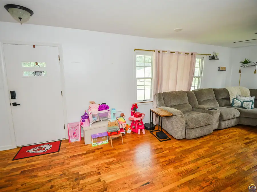 1419 Walnut St, Emporia, KS 66801 - #2