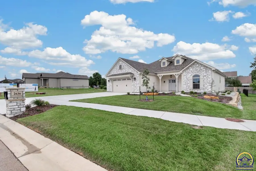 2636 SW Sherwood Park Dr, Topeka, KS 66614 - #3