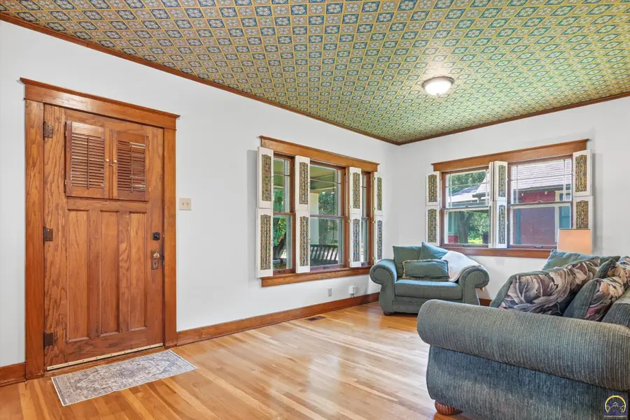 2031 SW Buchanan St, Topeka, KS 66604 - #3