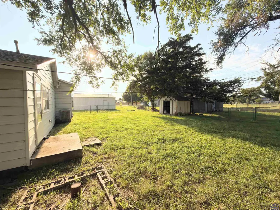 1406 Penobscot St, Burlington, KS 66839 - #3