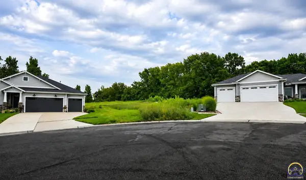 6204 SW 46th Ct, Topeka, KS 66610