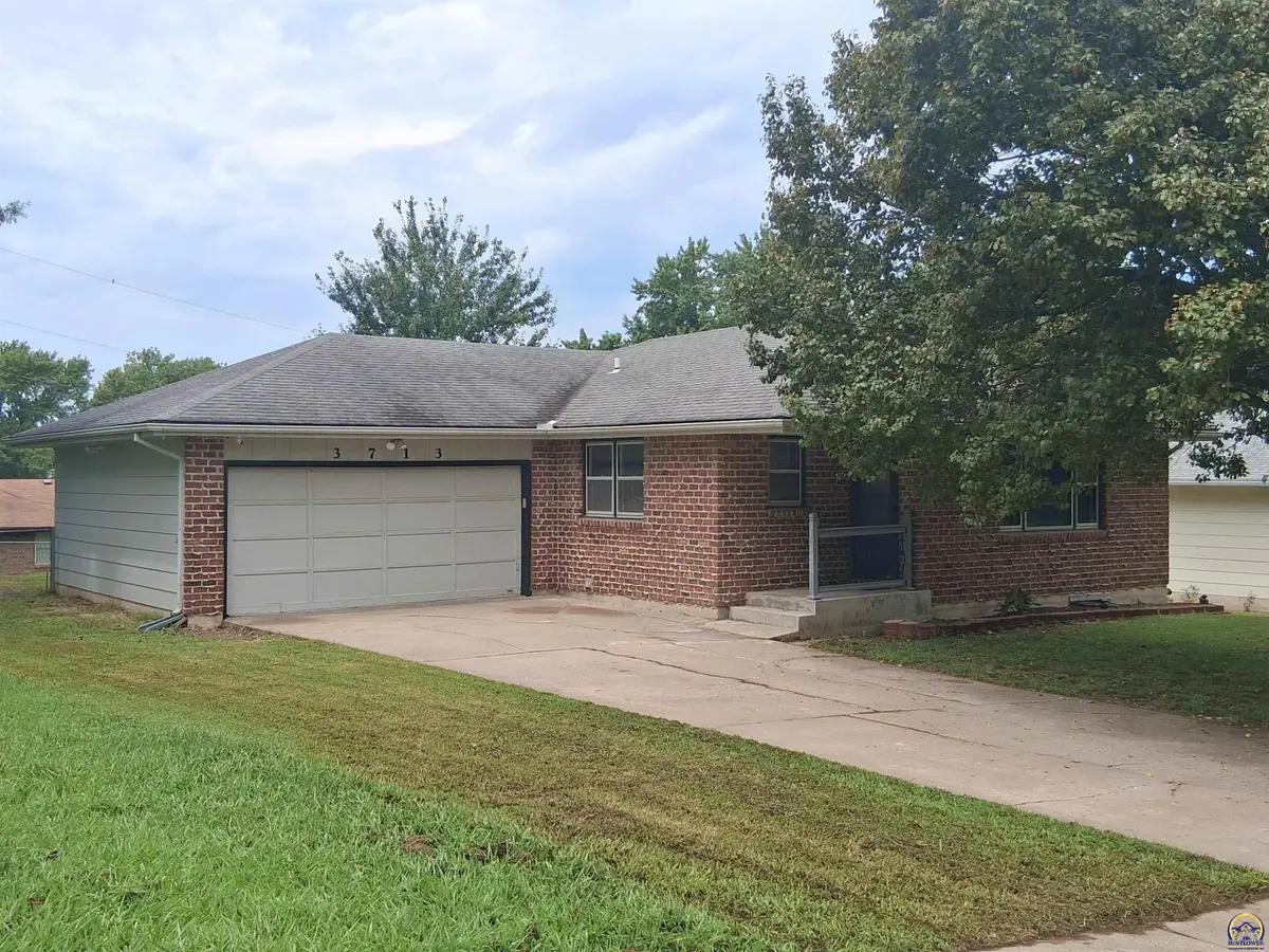 3713 SE Long St, Topeka, KS 66609 - #1