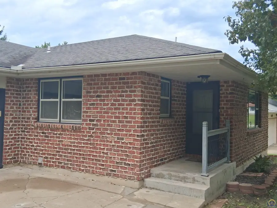 3713 SE Long St, Topeka, KS 66609 - #2