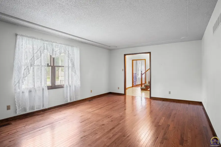 5930 SW 23rd Ter, Topeka, KS 66614 - #3