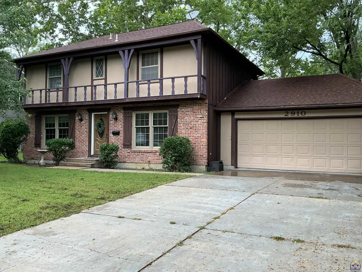 2910 SW 35th St, Topeka, KS 66614 - #1