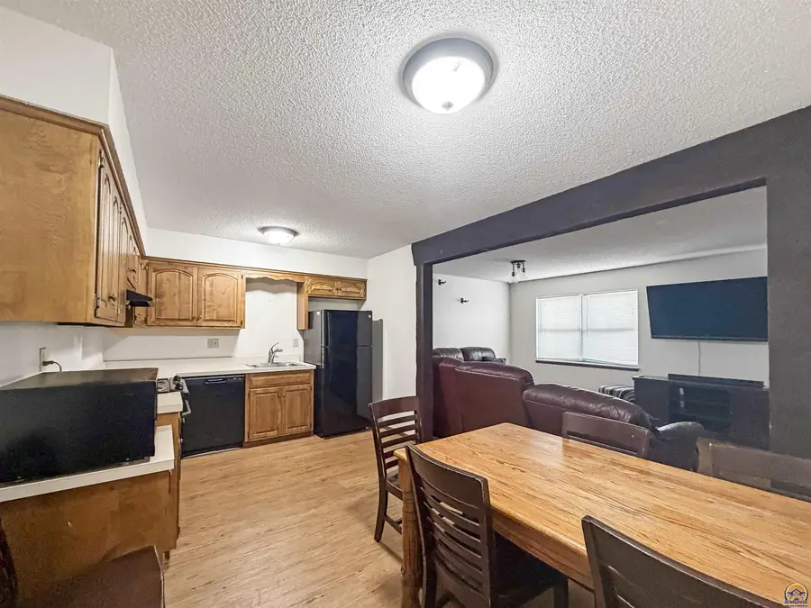 3120 SW Randolph Ave, Topeka, KS 66611 - #2