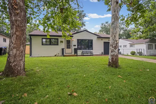 5325 SW 15th St, Topeka, KS 66604
