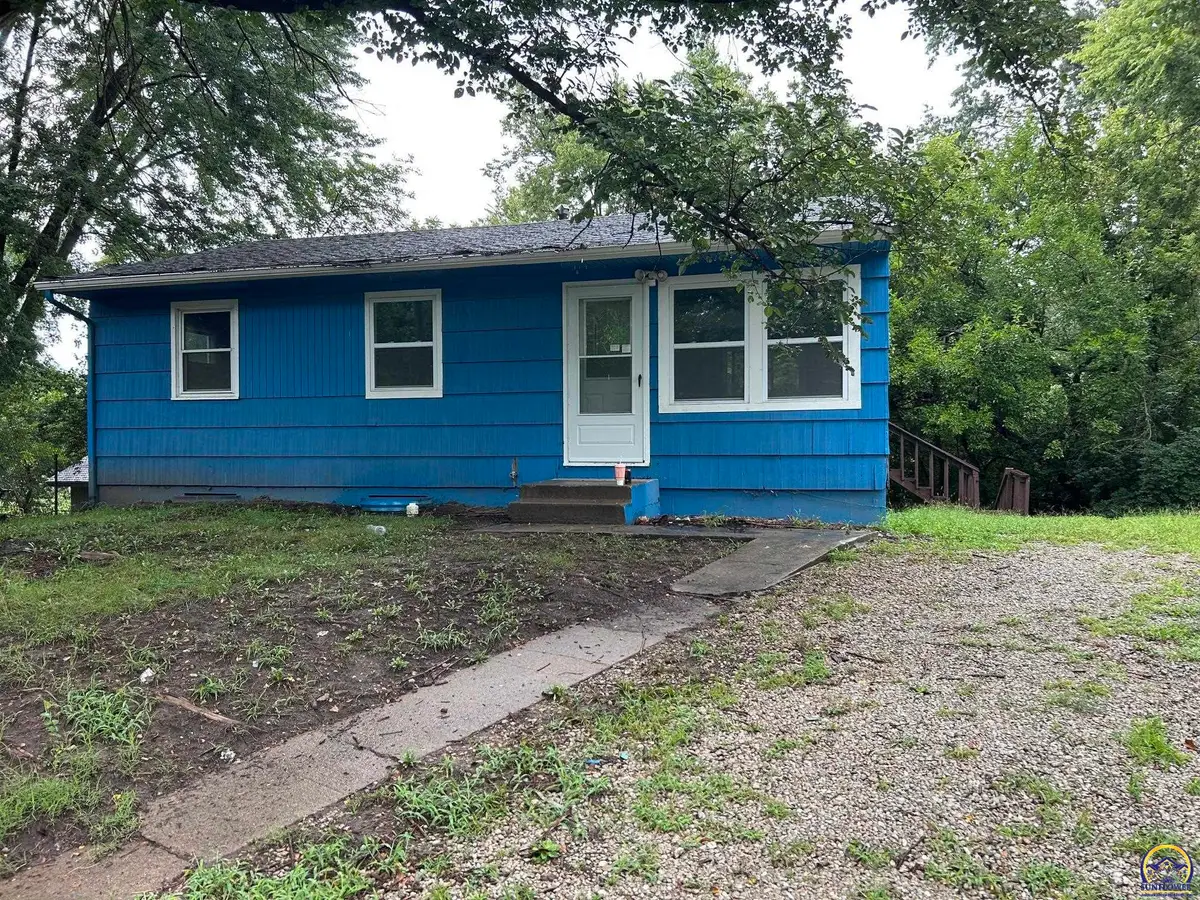 3600 SE Truman Ct, Topeka, KS 66605 - #1