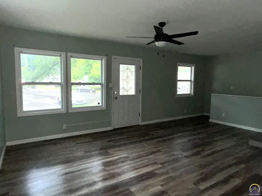 3600 SE Truman Ct, Topeka, KS 66605 - #3