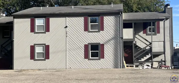 3618 SW Skyline Pky, Topeka, KS 66614