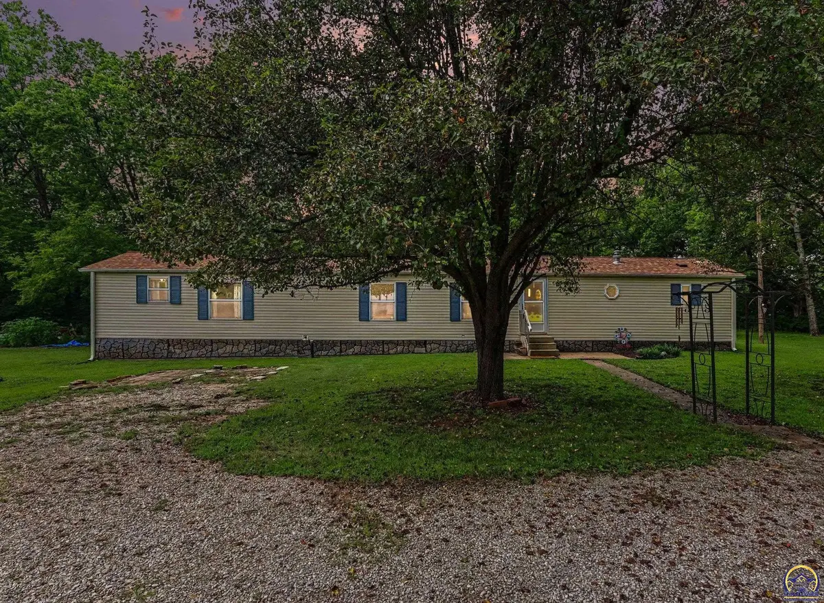2045 SE 85th St, Williamsport, KS 66409 - #1