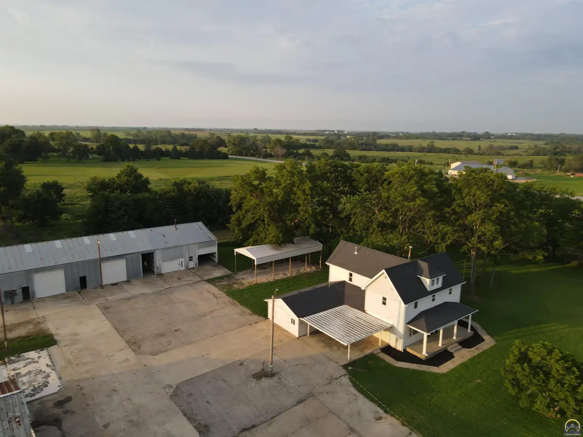 12318 246th St, Holton, KS 66436 - #1