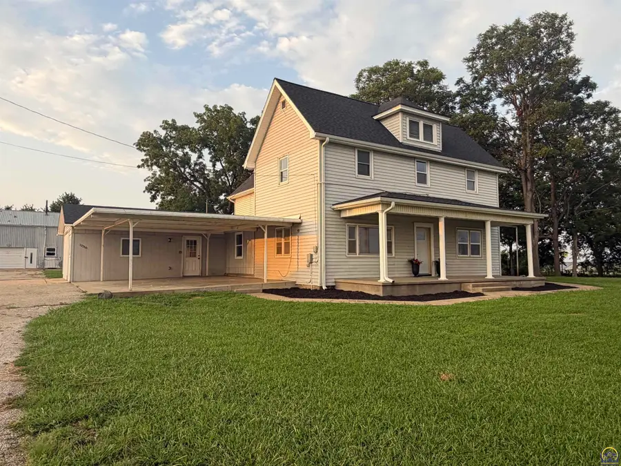 12318 246th St, Holton, KS 66436 - #3