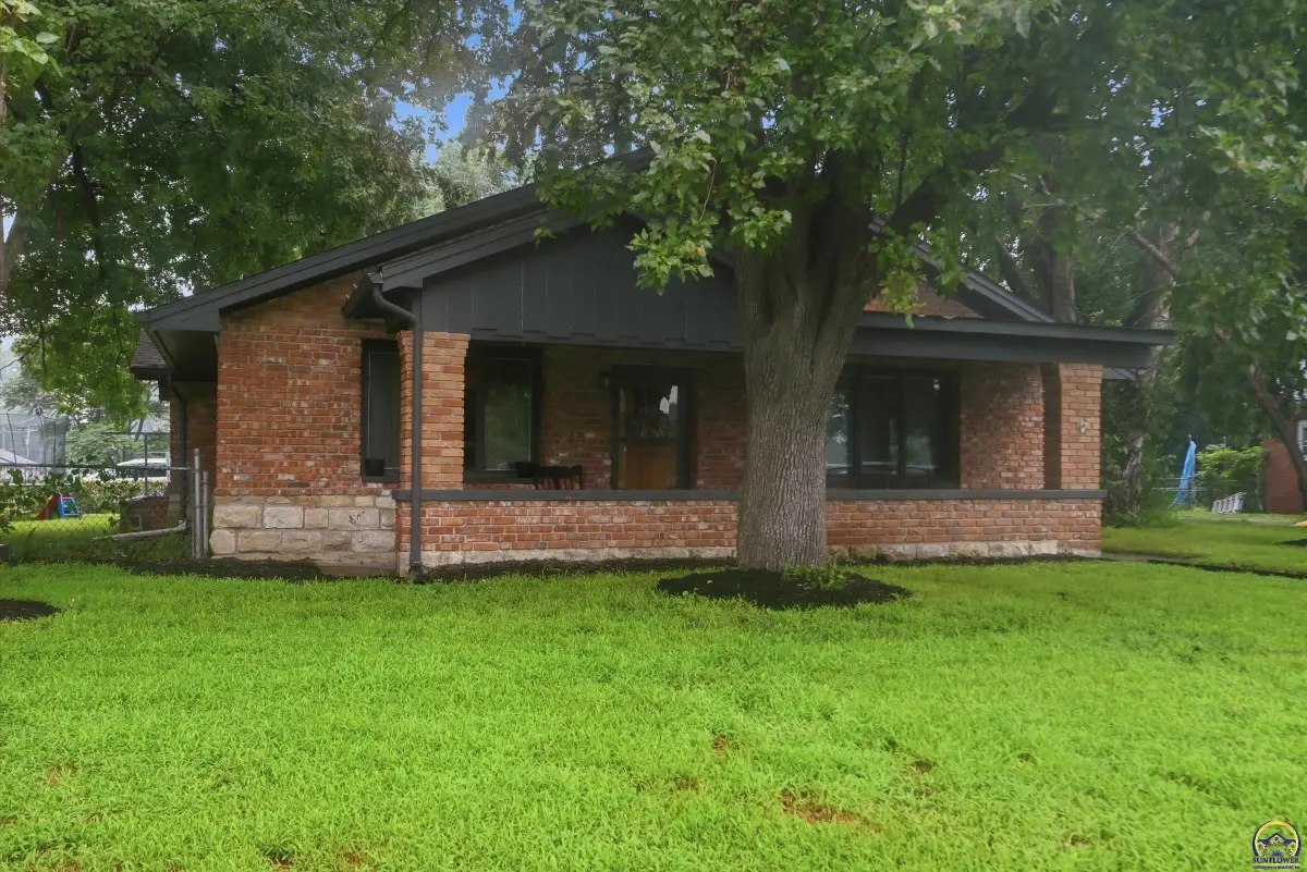 1934 NW Fillmore St, Topeka, KS 66608 - #1