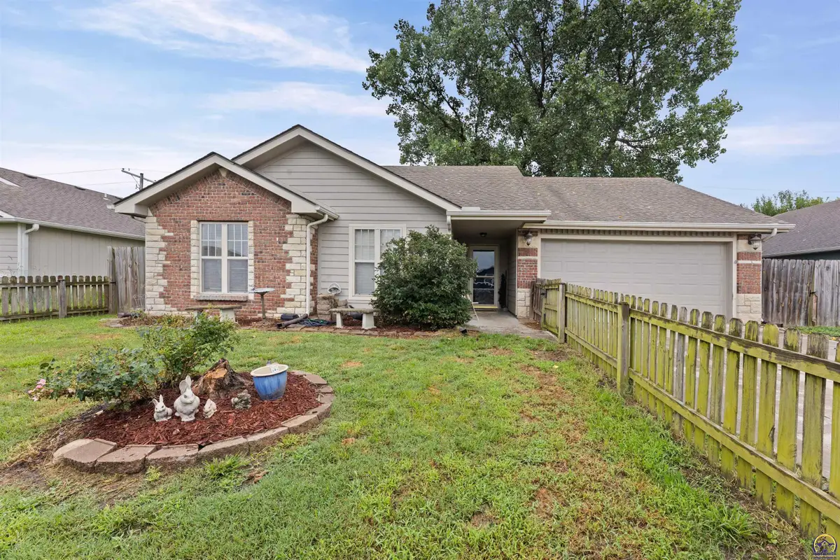 7102 SW Greenview Dr, Topeka, KS 66619 - #1