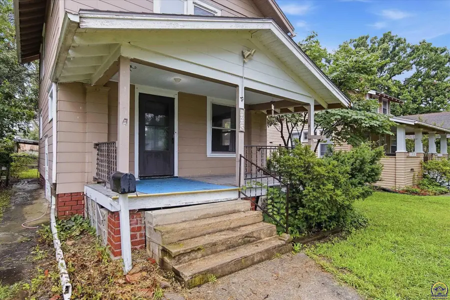 1216 SW Boswell Ave, Topeka, KS 66604 - #3