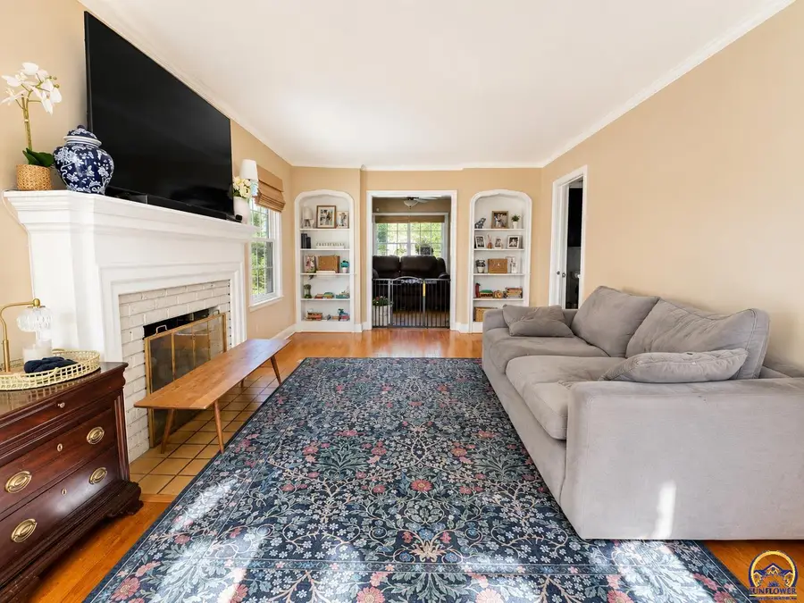 1811 SW Oakley Ave, Topeka, KS 66604 - #3